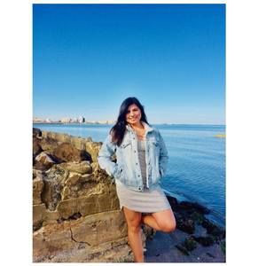 Meet your Posher, Adriana